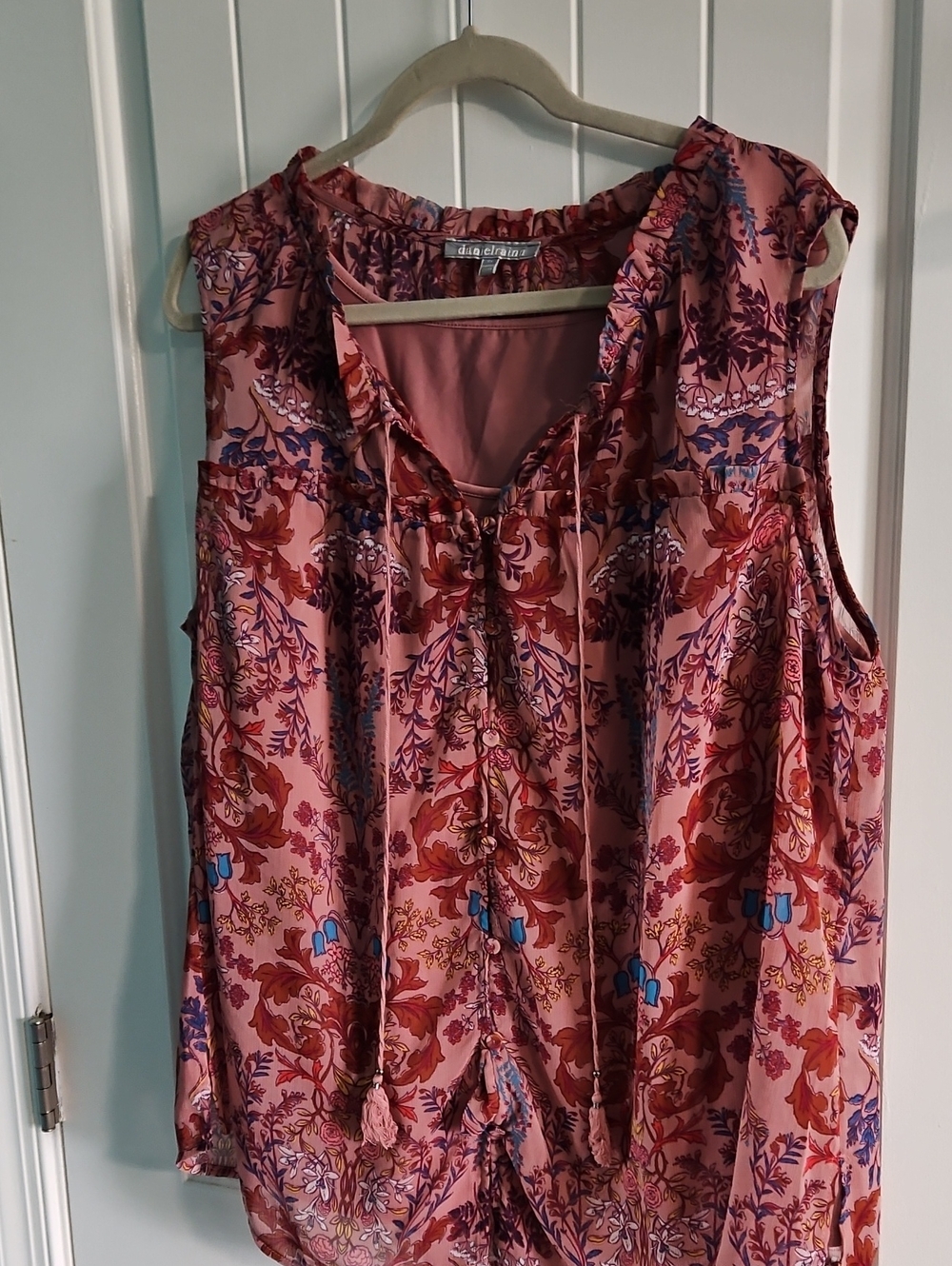 Daniel Rainn Pink Floral Tie-Front Sleeveless Camisole
